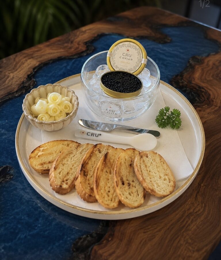 Caviale Asetra by Cru Caviar con burro e crostini